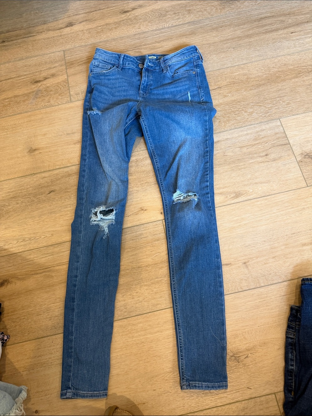 Old Navy Blue Distressed Women's Skinny Jeans